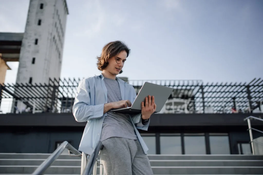 Taskmasking Analyzing Illusory Productivity and the Connection with Generation Z